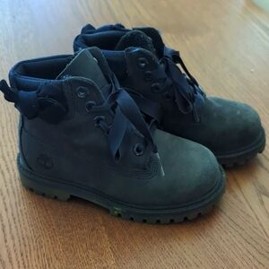 Timberland navy blue toddler size 9 boots